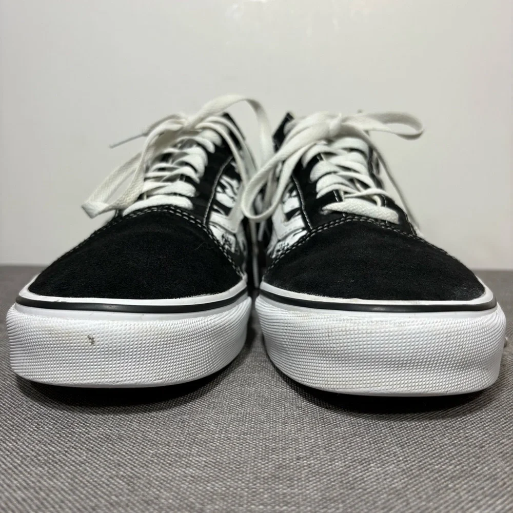 Vans Skull Old Skool Sneakers- men’s 11.5